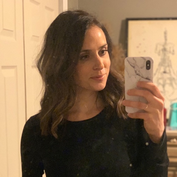 Meet your Posher, Laura - Picture 1 of 1